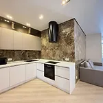 44 Pearl 3-bedrooms Odesa