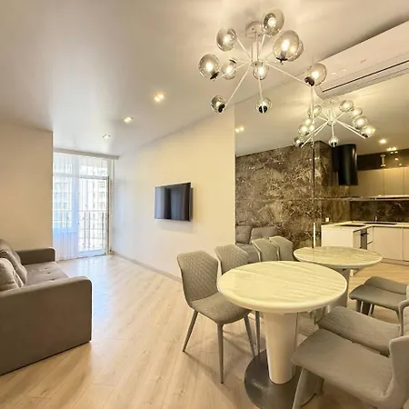 Apartment 44 Pearl 3-bedrooms Odesa